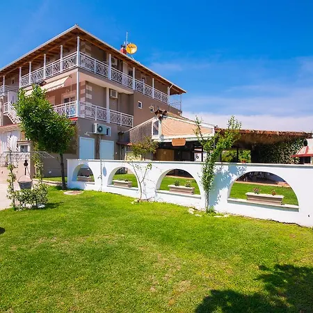 Ioanna Apartment *